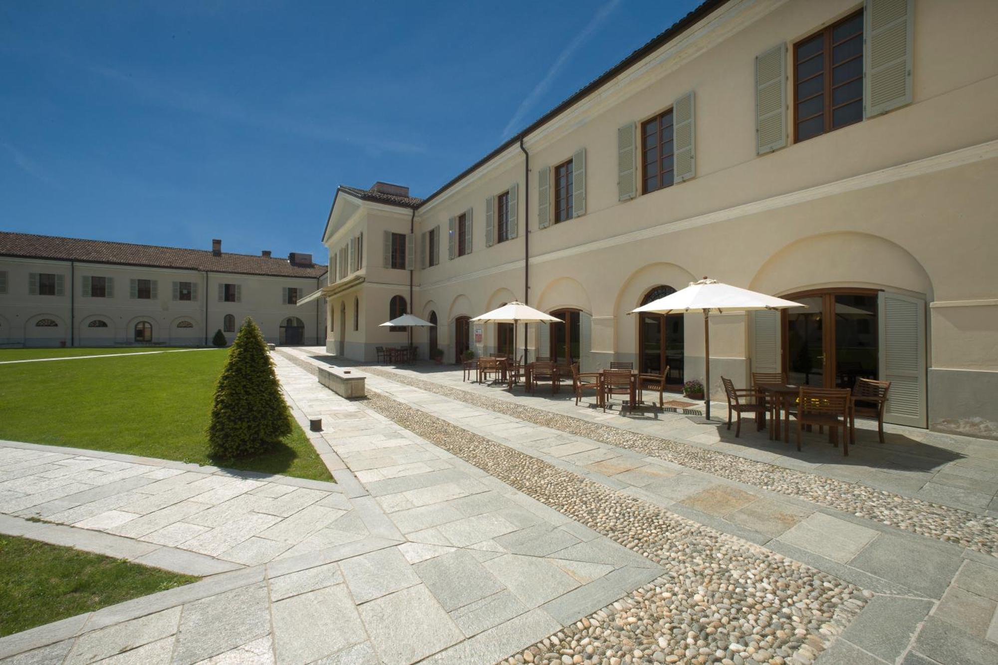 Albergo Dell'Agenzia Бра Экстерьер фото