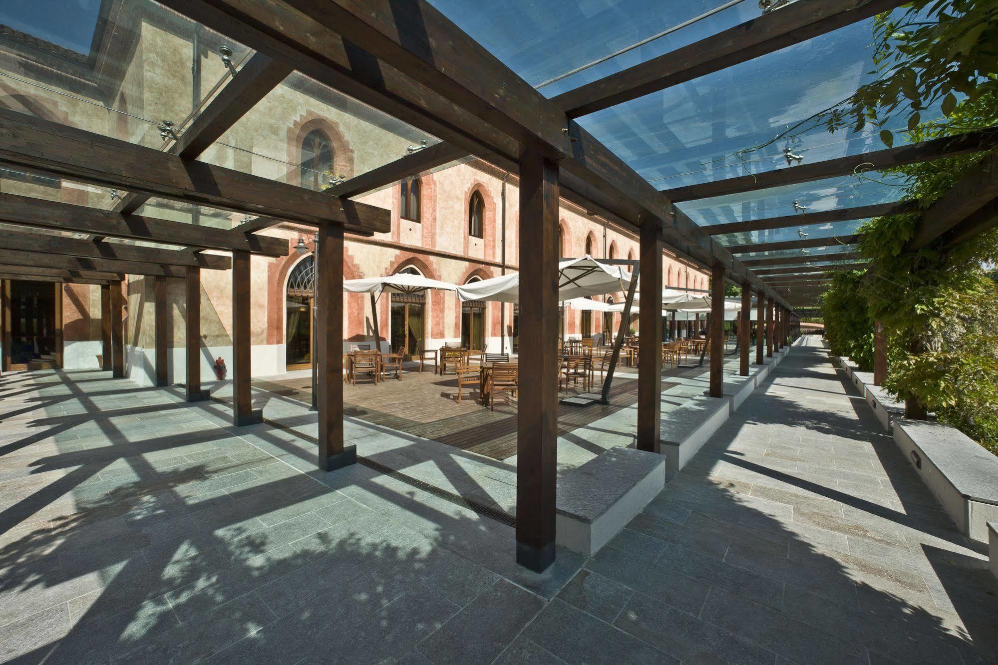 Albergo Dell'Agenzia Бра Экстерьер фото