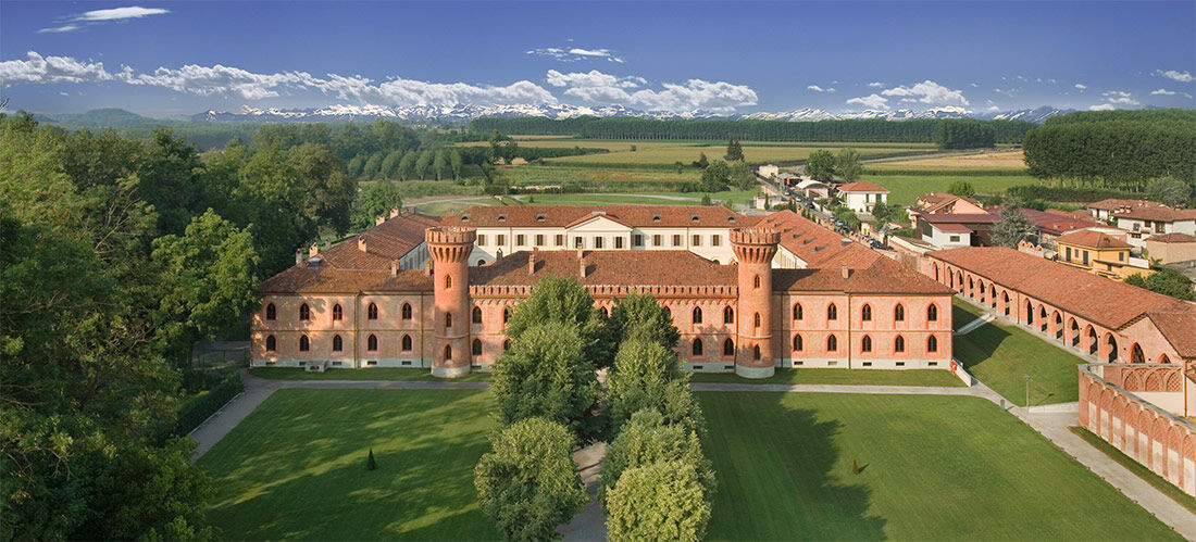 Albergo Dell'Agenzia Бра Экстерьер фото
